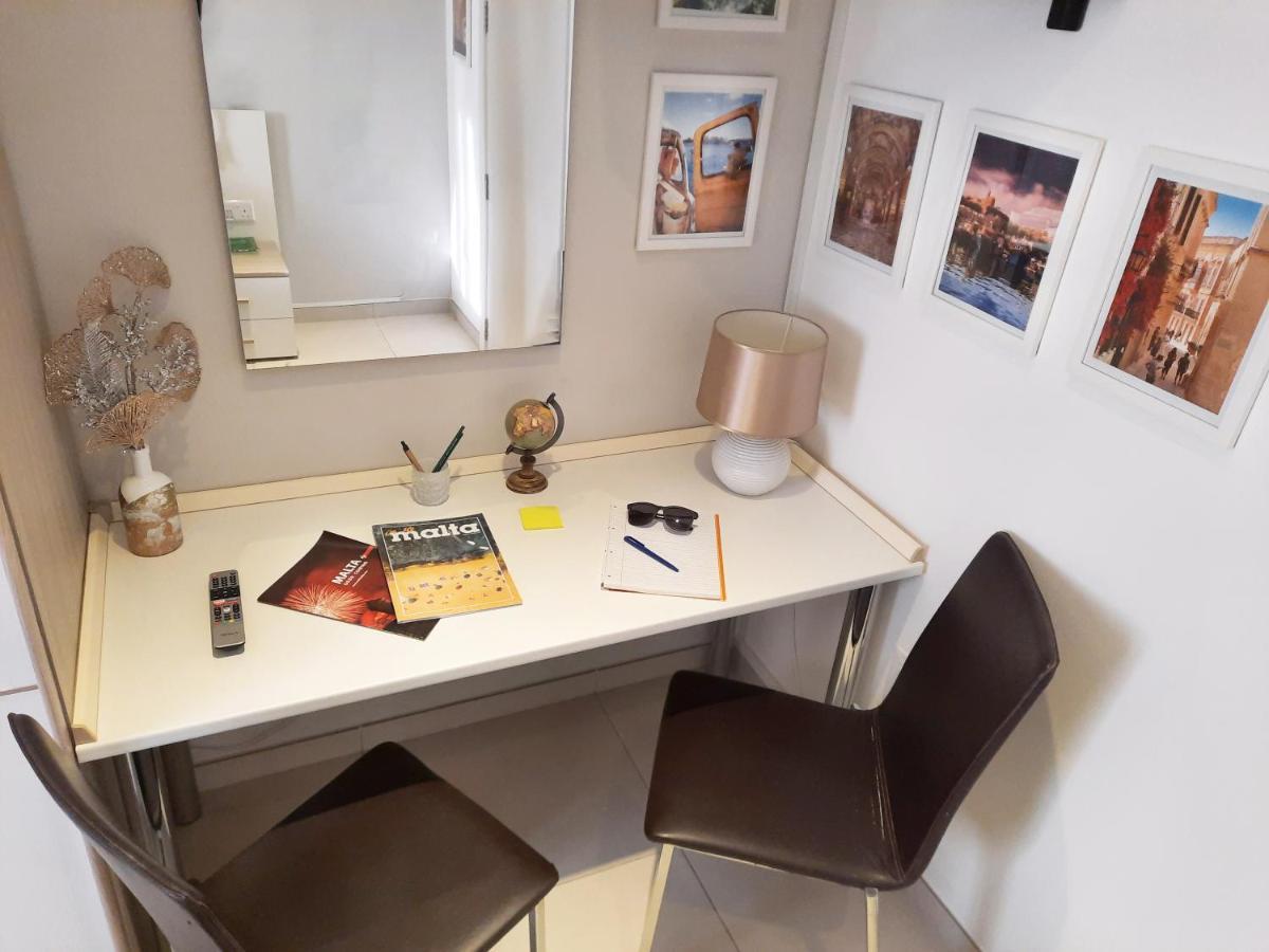 Cozy Rooms - Great Bus Connections - Free Parking Mosta Ngoại thất bức ảnh