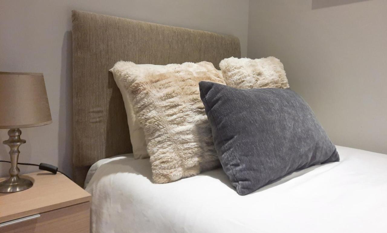 Cozy Rooms - Great Bus Connections - Free Parking Mosta Ngoại thất bức ảnh